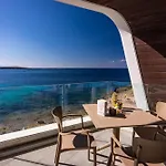 Bugibba - Luxury Seafront, Only For Family *