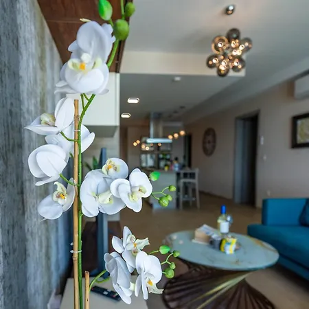 Bugibba - Luxury Seafront, Only For Family Daire