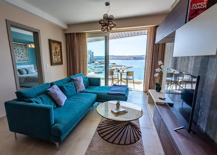 Bugibba - Luxury Seafront, Only For Family