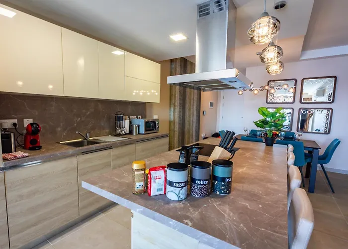 Apartament Bugibba - Luxury Seafront, Only For Family