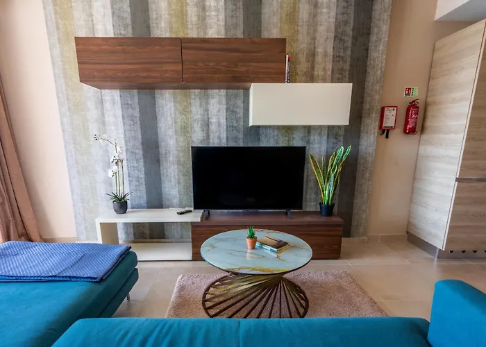 Bugibba - Luxury Seafront, Only For Family Διαμέρισμα *