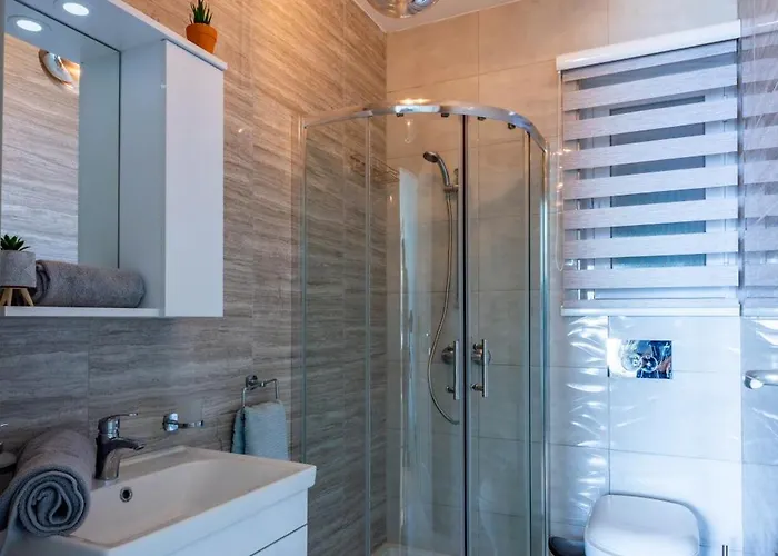 Bugibba - Luxury Seafront, Only For Family Apartament