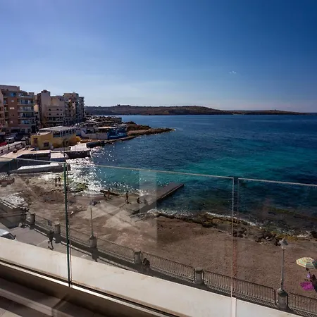 Bugibba - Luxury Seafront, Only For Family * St. Paul's Bay